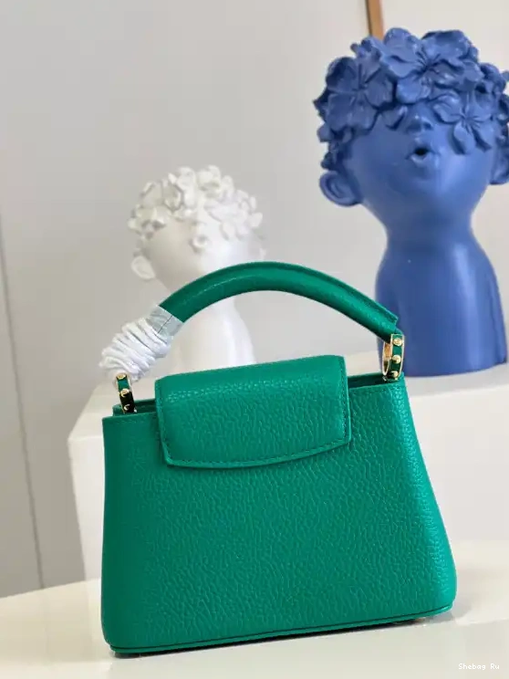 MINI LOUIS CAPUCINES VUITTON 0611